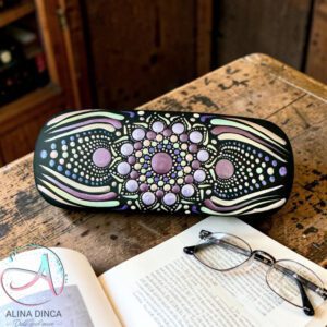 AD-Dots toc de ochelari, etui ochelari violet, toc ochelari pictat, toc pictat manual